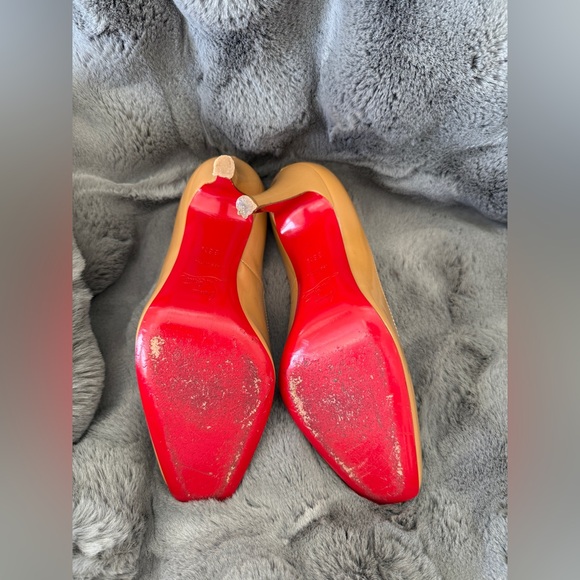 Christian Louboutin Nude Patent Heels Size 36 1/2 - Picture 5 of 6
